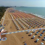 Cozy Flat Close To The Lignano Sabbiadoro