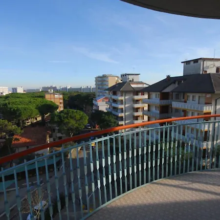 Apartment Cozy Flat Close To The