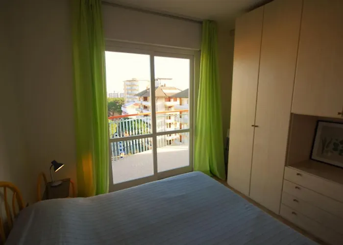 Apartment Cozy Flat Close To The