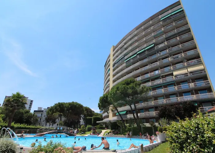 Apartment Cozy Flat Close To The *